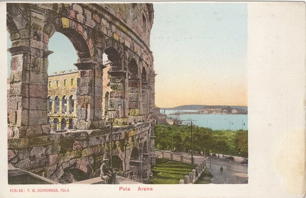 Pola : Arena