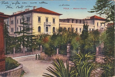 Pola : Marine-Kasino