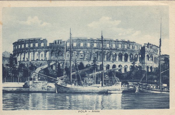 Pola : Arena