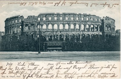Pola : Arena