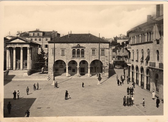 [Pola : Foro e Municipio]