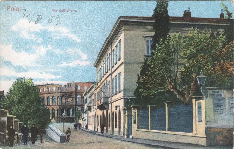 Pola : Via dell'Arena