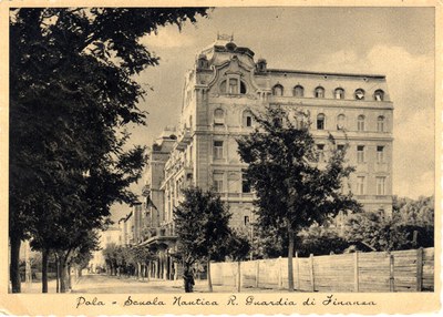 Pola : Scuola Nautica R. Guardia di Finanza