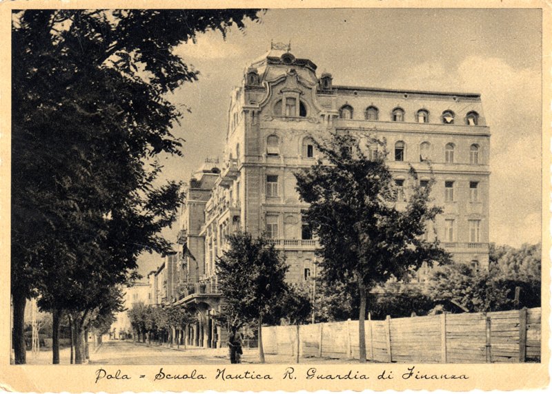 Pola : Scuola Nautica R. Guardia di Finanza