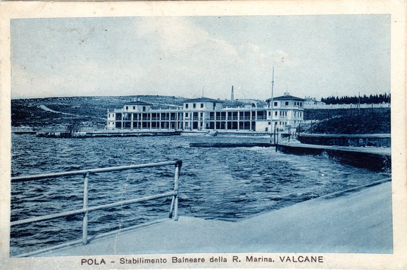Pola : Stabilimento balneare della R. Marina Valcane
